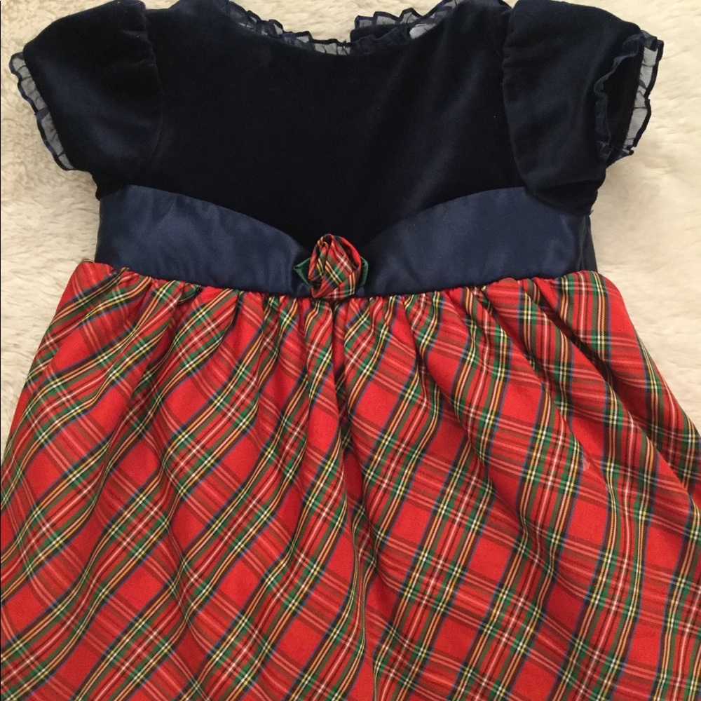 Adorable Velvet and plaid dress - Picture 3 of 6